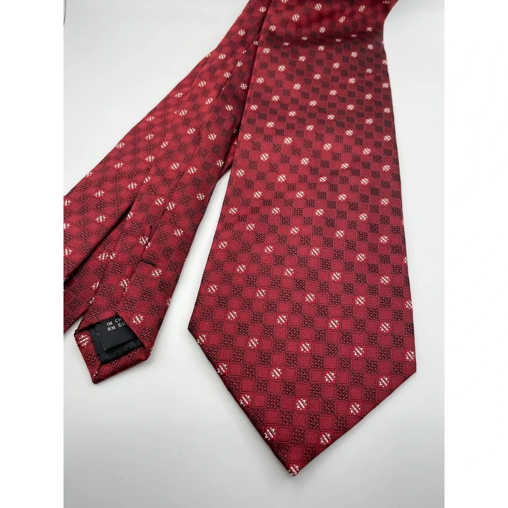 Croft & Barrow Mens Red Geometric Grid Silk Necktie Hand Made Classic Tie